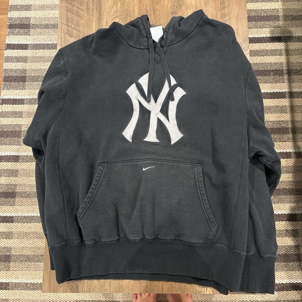 Vintage Nike Black New York Yankees Hoodie with White Logo